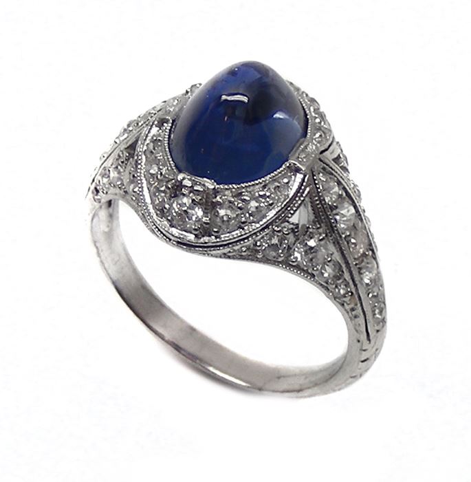 Antique cabochon sapphire &amp; diamond ring by Grogan | MasterArt